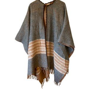 Vintage Monteza's Alpaca Cape Poncho Shawl Wrap Wooden Button At Neckline Sz Med